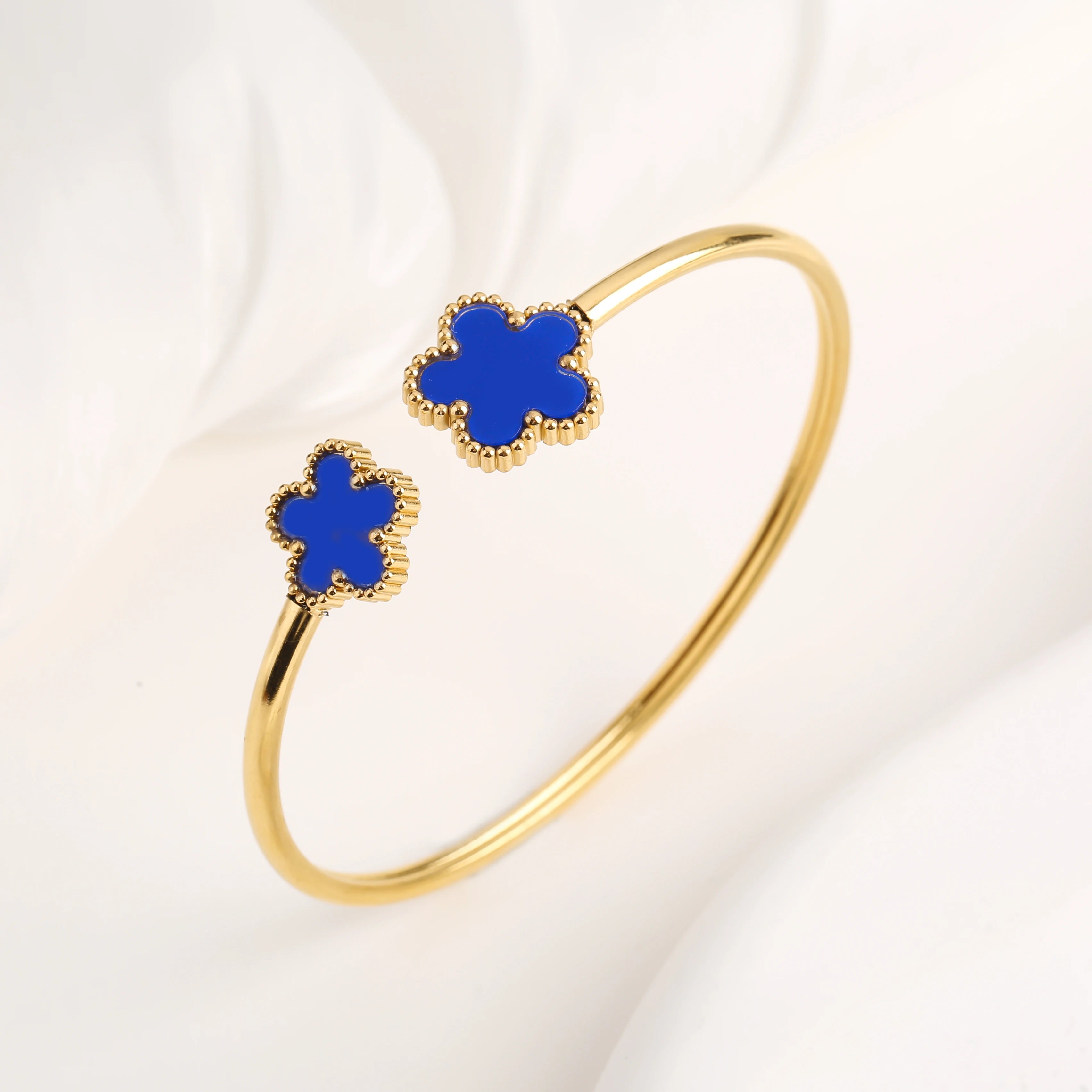 Gem Clover Bangle