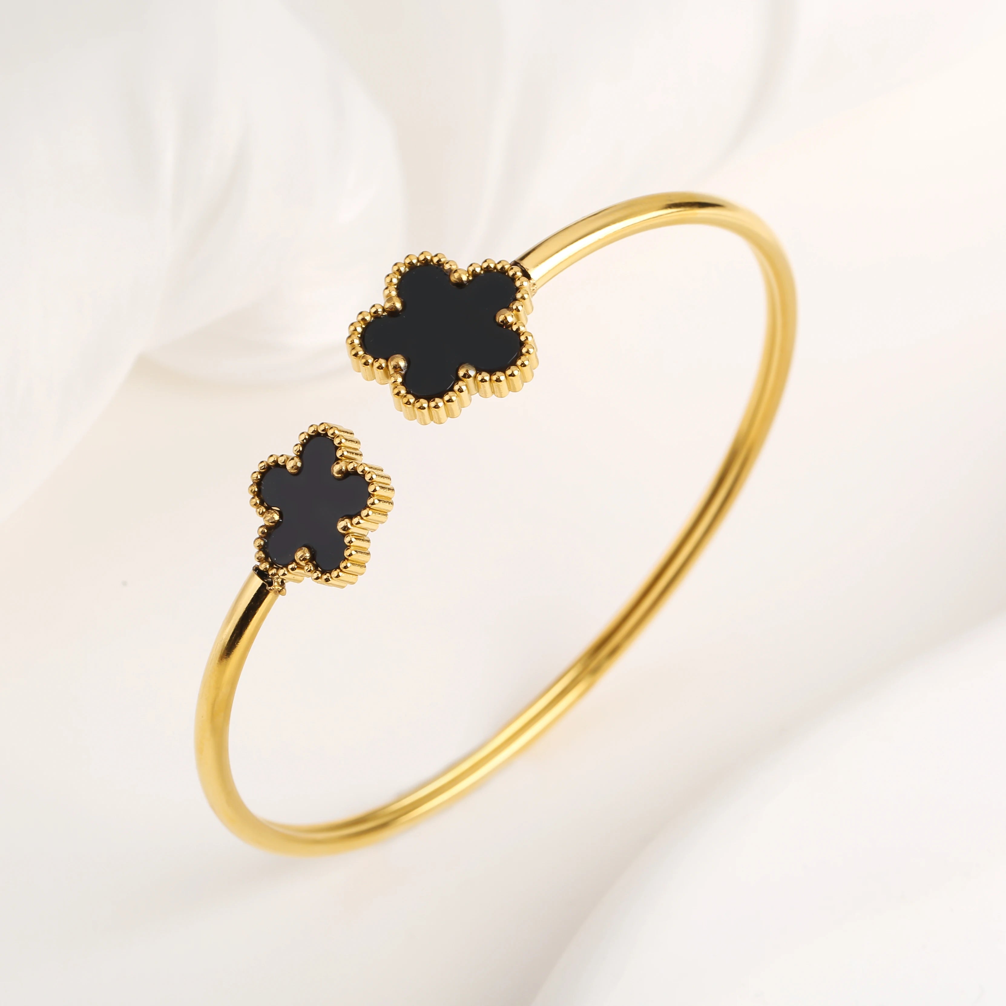Gem Clover Bangle