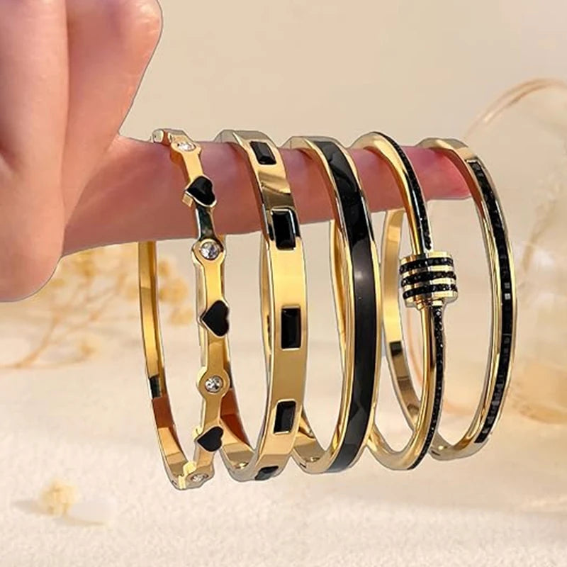 Luxe Girl Onyx Bangle