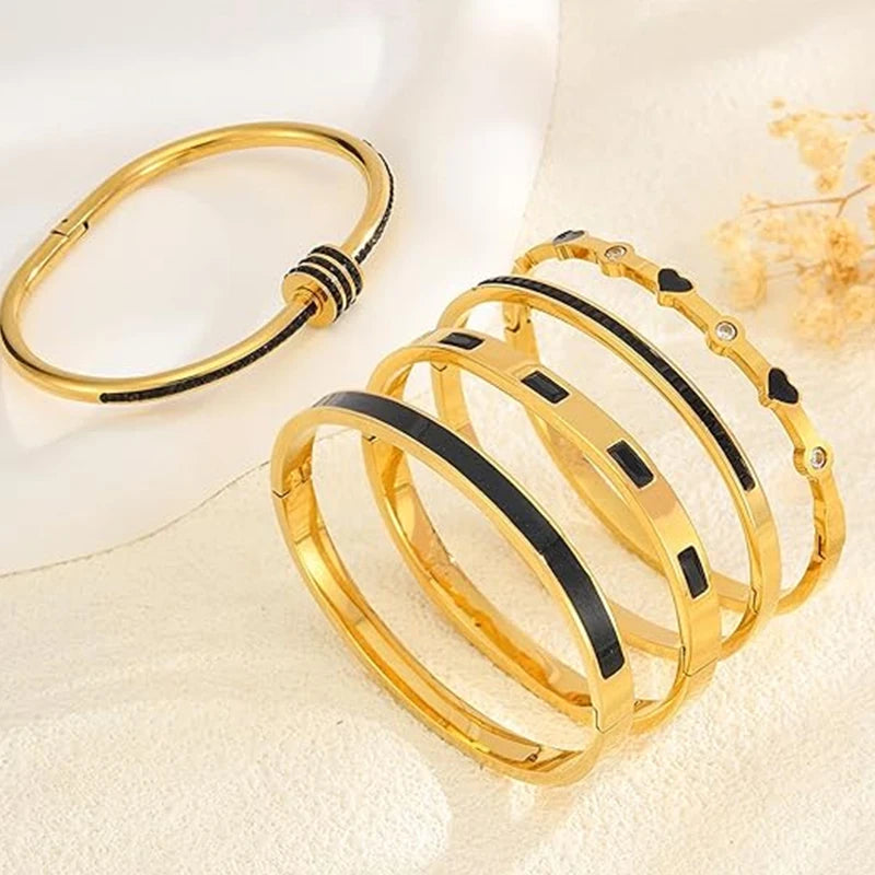 Luxe Girl Onyx Bangle